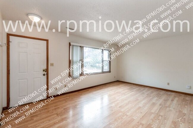 Building Photo - 209 Todd Cir