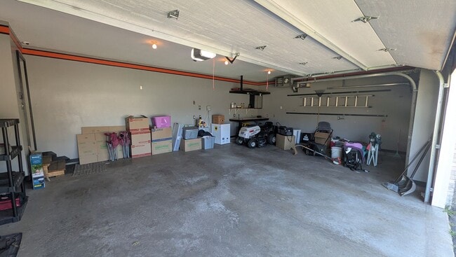Building Photo - 100x 3rd Ave SW