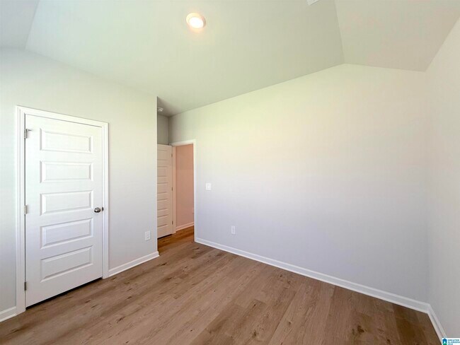 Building Photo - 302 Spanish Moss Ct