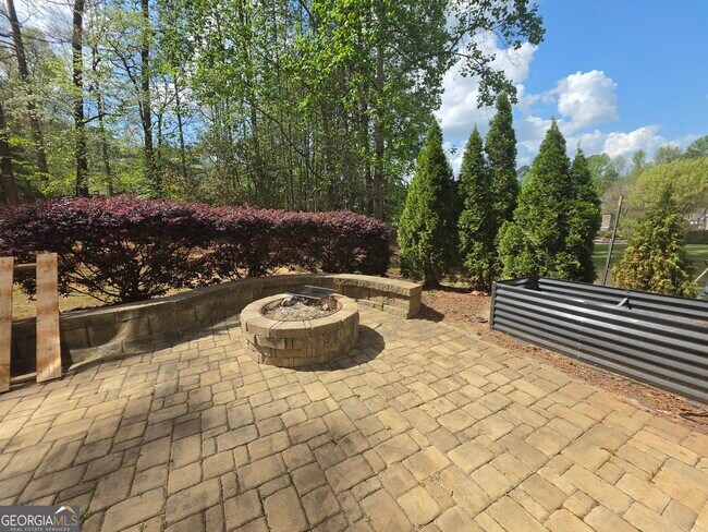 Building Photo - 94 Courtland Dr