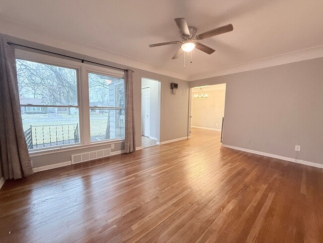 Building Photo - 3 bd 2 bath Ranch in Willoughby