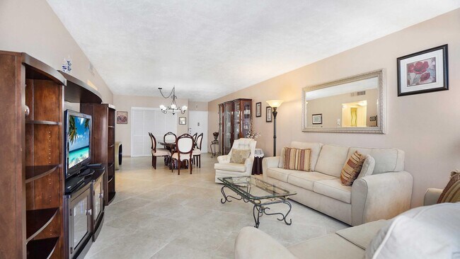 Building Photo - 4250 Galt Ocean Dr
