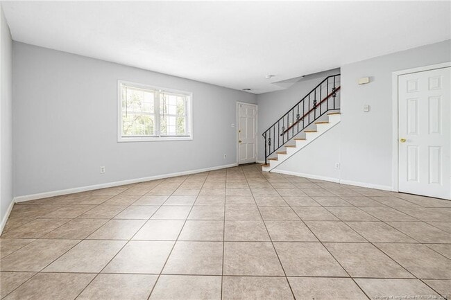 Building Photo - 2328 Barrington Cir