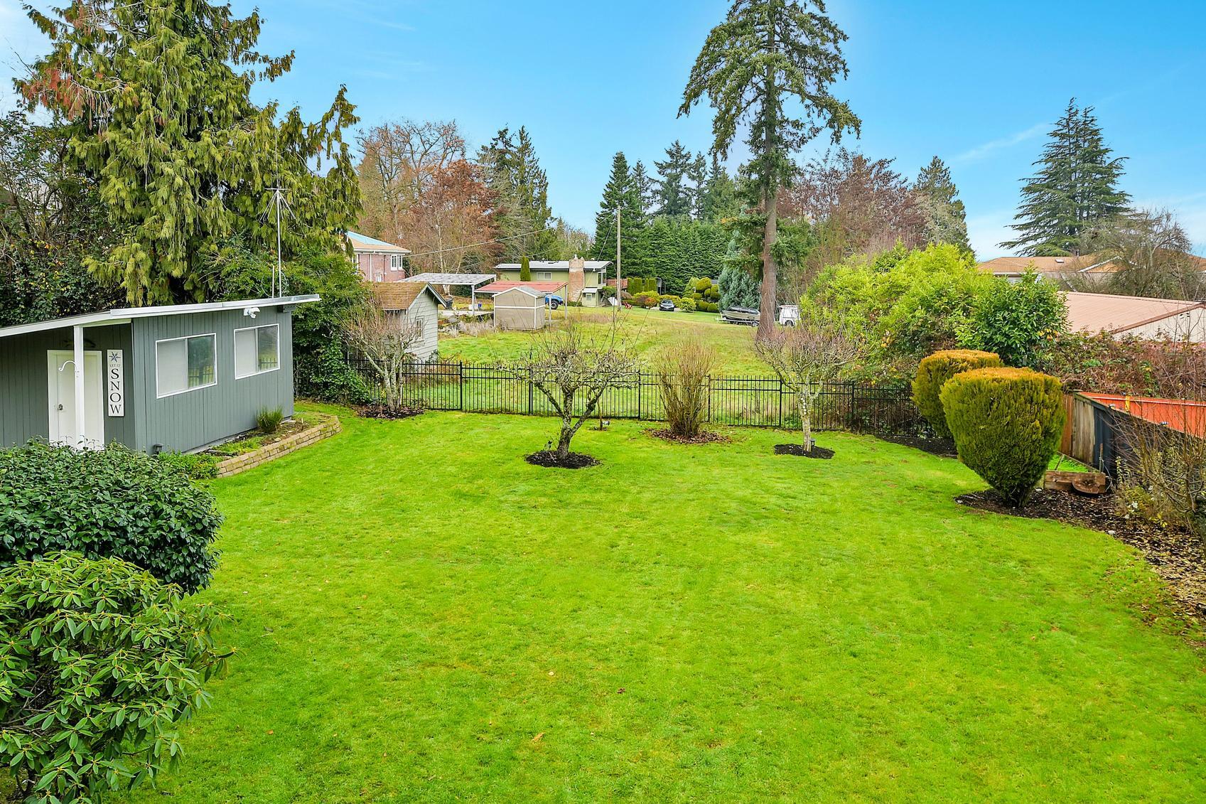 Building Photo - 8240 S 114th St