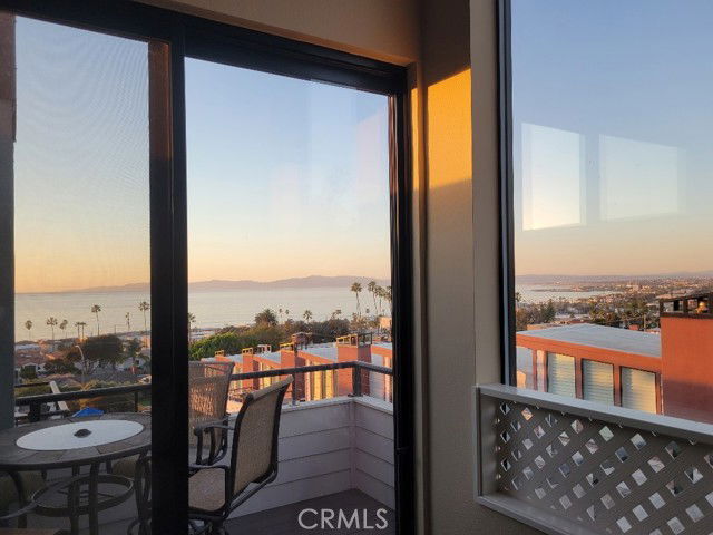 Building Photo - 400 Palos Verdes Blvd