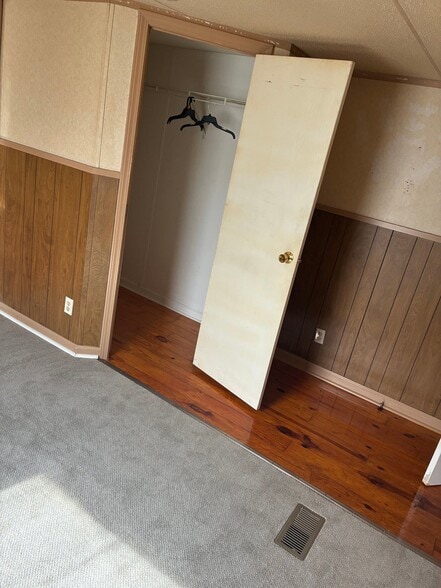 Building Photo - 4805 Old Stone Rd