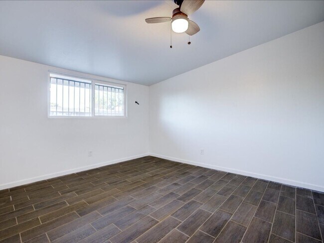 Building Photo - Fully Remodeled 2 Bedroom Home – Modern Co...