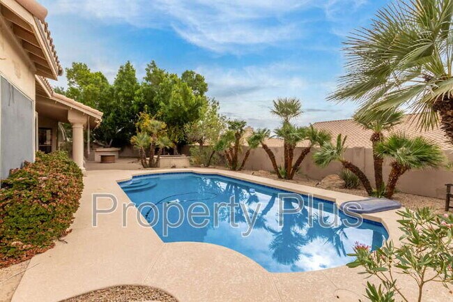 Building Photo - 12591 E Paradise Dr