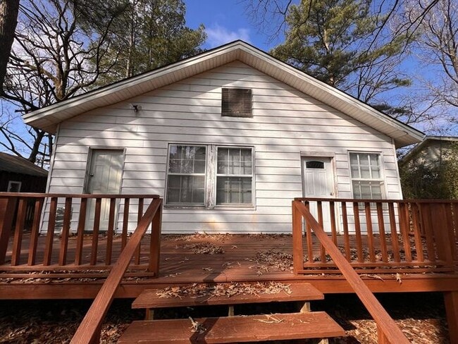 Building Photo - 207 S Laurel St