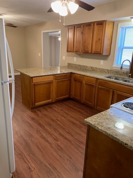 Building Photo - 4072 Porter St
