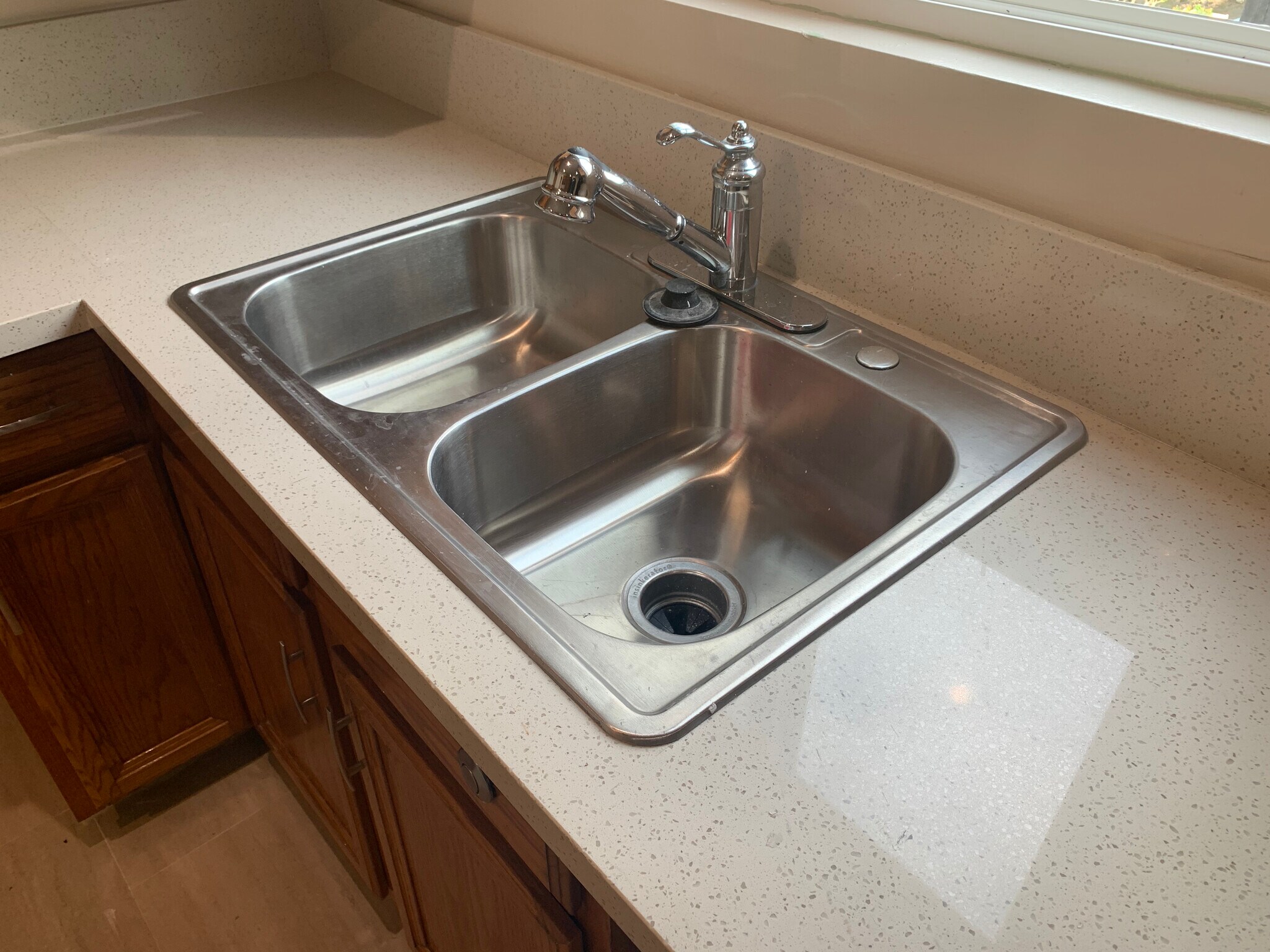 Building Photo - 342 E 84th St