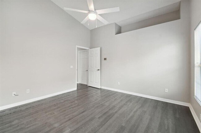 Building Photo - 3034 Ellington Way
