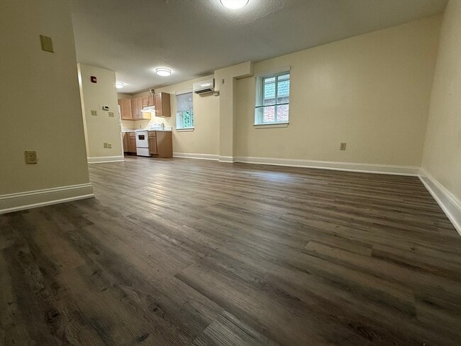 Building Photo - 237 Garden St