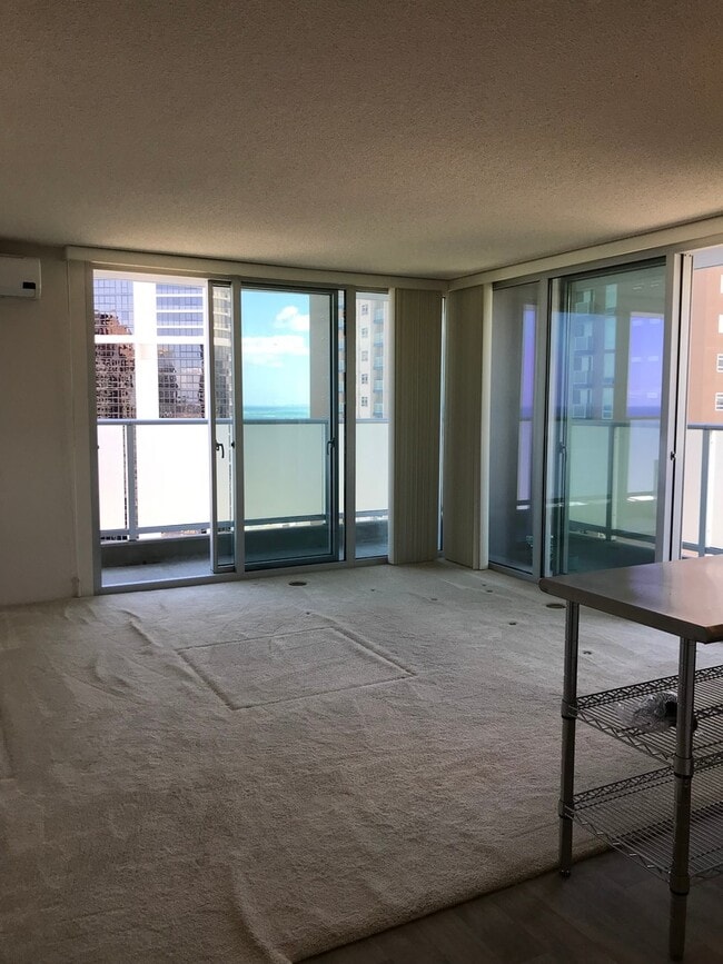 Building Photo - 801 South St