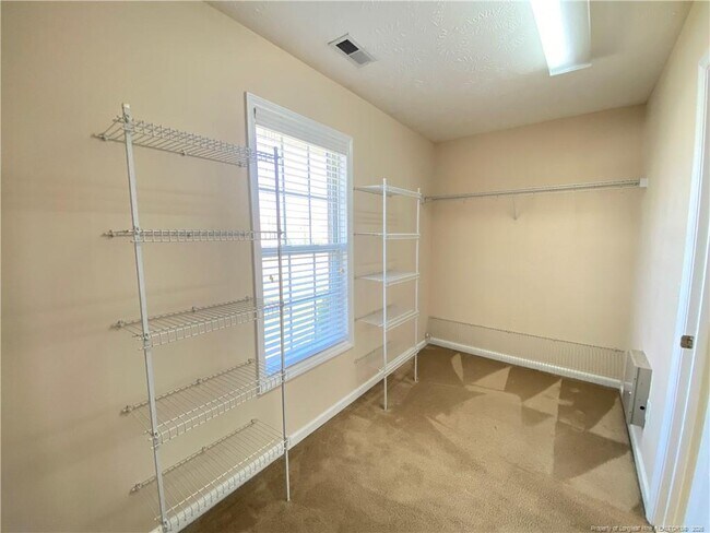 Building Photo - 89 Person Ct