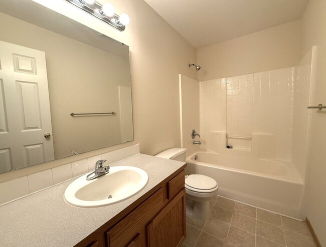 Building Photo - Newly Updated Lake Stevens Home - Avail 8/15!