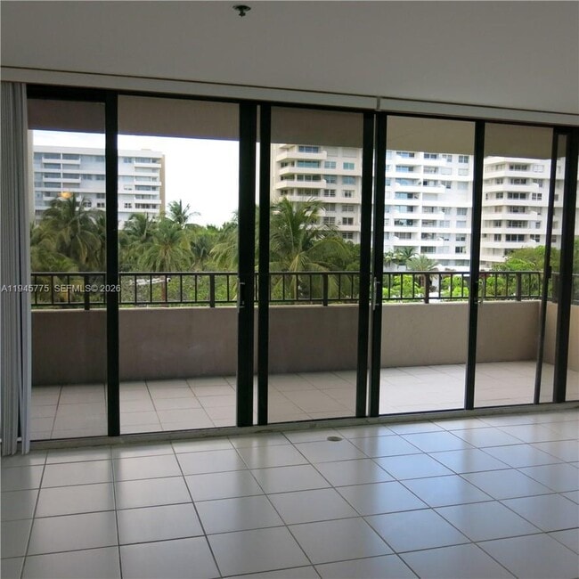 Building Photo - 251 Crandon Blvd