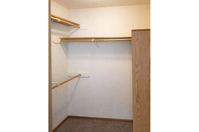 Building Photo - SOUTHERN HILLS