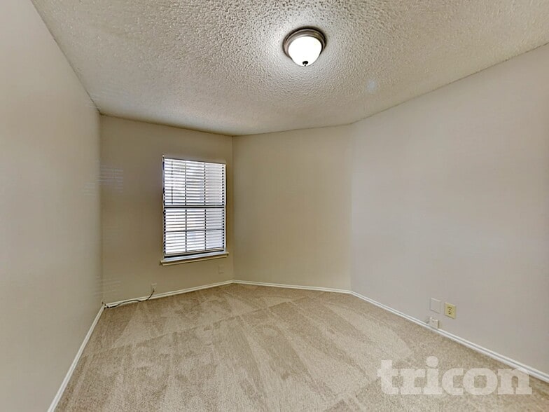 Building Photo - 7947 Flower Trail