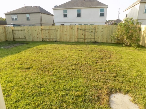 Building Photo - 12411 Greensbrook Forest Dr