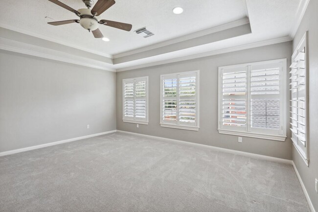 Building Photo - 5819 Santa Fe Springs Dr