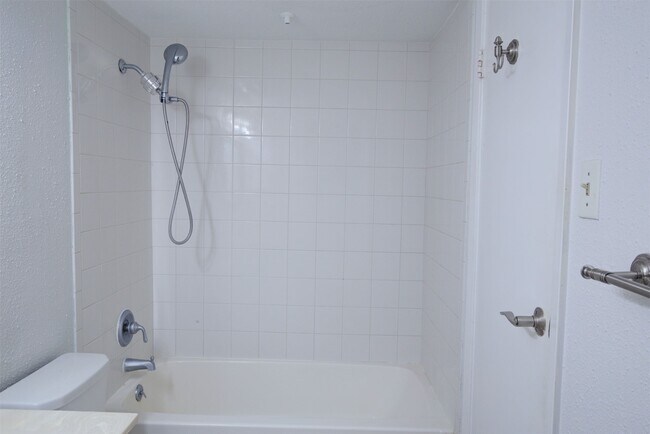 Building Photo - 14777 Wunderlich Dr