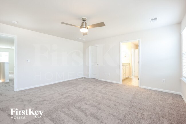 Building Photo - 1100 Mission Hill Ln