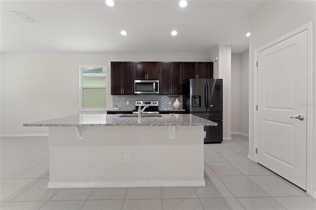 Building Photo - 3832 Corona Ct