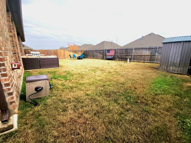 Building Photo - 3012 Denver Ave