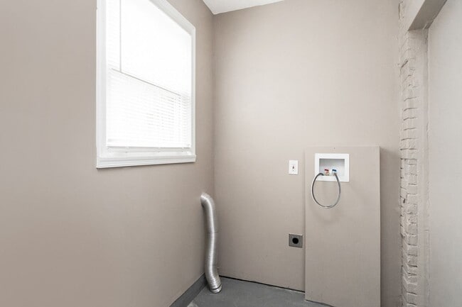 Building Photo - Updated  2BR Home – Walk to Lehigh & Downtown Bethlehem