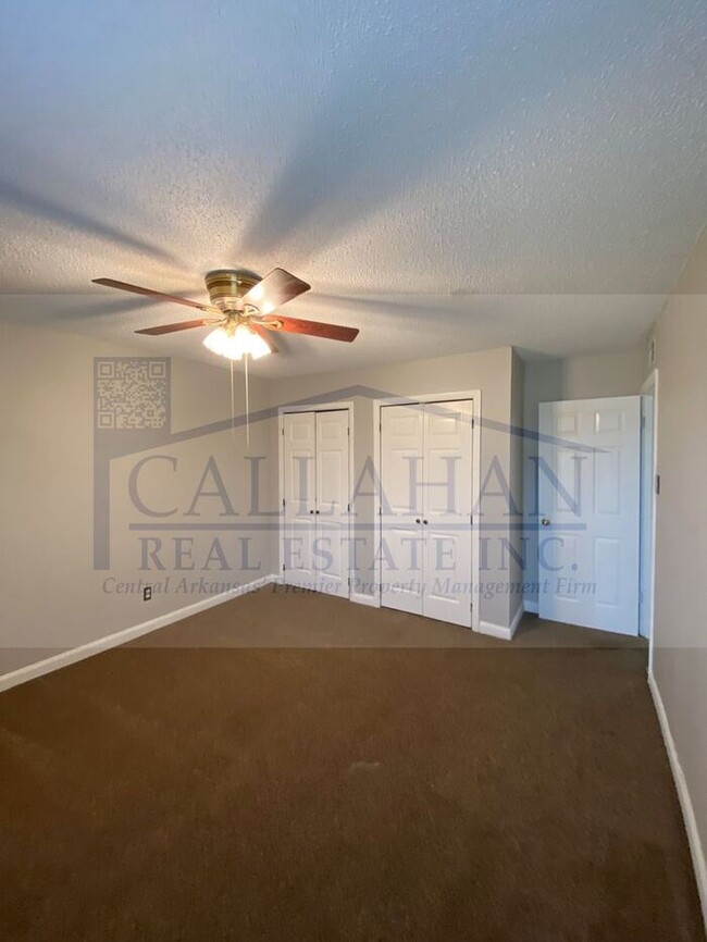 Building Photo - Indian Hills 3 Bedroom