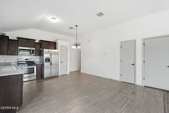 Building Photo - 14363 Aria Lopez Dr