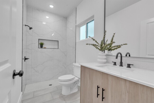 Building Photo - 8218 Casa Verde Rd