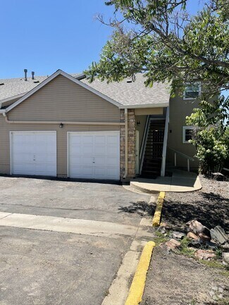 Building Photo - Adorable 2bd/2ba in Lakewood!