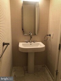 Building Photo - 1414 S Penn Square