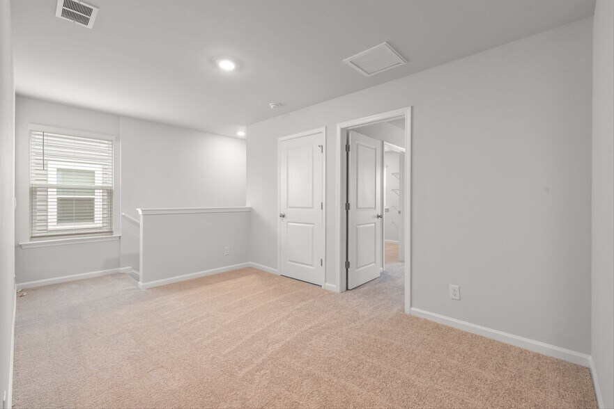 Building Photo - 240 Sweet Cherry Ln