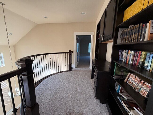 Building Photo - 5449 Diamante Dr