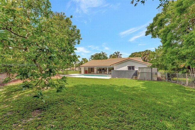 Building Photo - 8360 NW 51st Ct