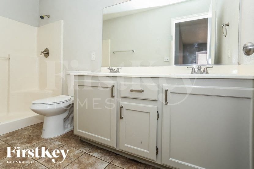 Building Photo - 7908 Olympus Ave