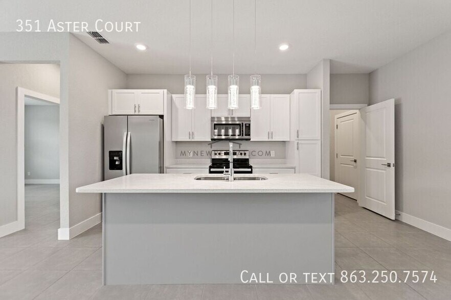 Building Photo - 351 Aster Ct