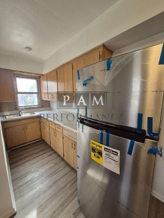 Building Photo - 1576 S Layton Blvd