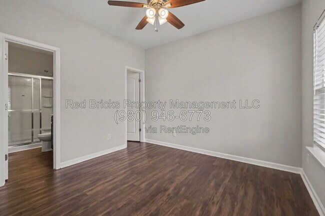 Building Photo - 10448 Benfield Rd