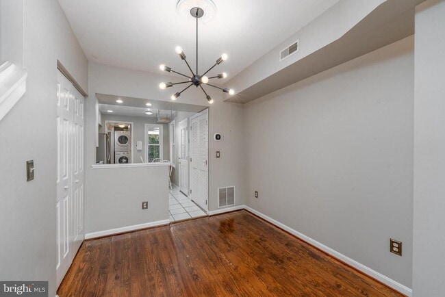 Building Photo - 110 Birckhead St