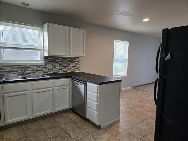 Building Photo - 902 Cedar Run Ct NW