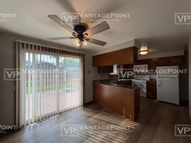 Building Photo - 1217 Driftwood Dr