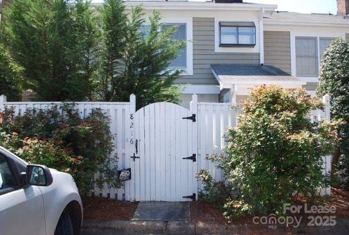 Building Photo - 8216 Legare Ct