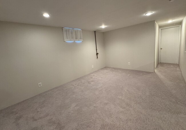 Building Photo - 3084 S Xanthia St