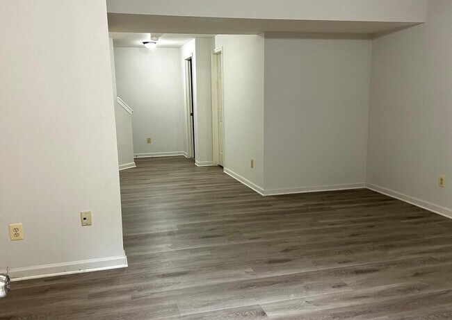 Building Photo - 1711 Vonnies View Ct