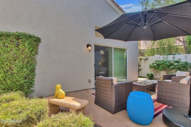 Building Photo - 1138 E Amberwood Dr