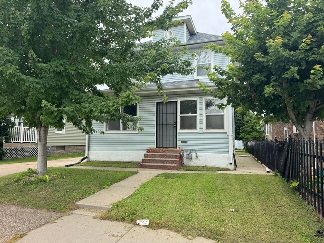 Building Photo - 1347 19th St